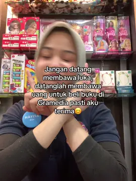 Hehehehe makasih Grameds💖