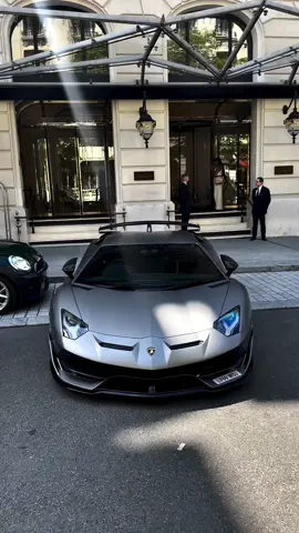 Name this car #lamborghini #aventador #svj #lamborghiniaventador #lamborghiniaventadorsvj #supercar #fyp #carsvideos #cars #car #foryoupage #caredit #tik_tok #trending #trendingsound #trendingvideo #masterpiece #fypシ゚ #musica 