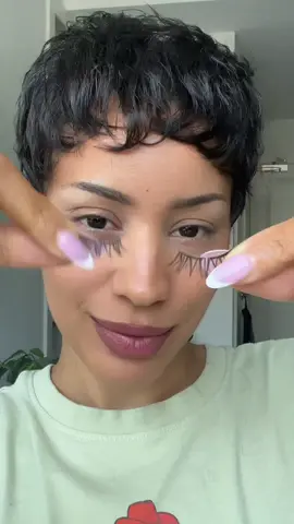 Now I just need a volume set and I’m good to go 💋 @VEYESBEAUTY  #lashes #diylashextensiones #lashtutorial #magneticlashes #lashtips #magnetic #magneticeyelashes 