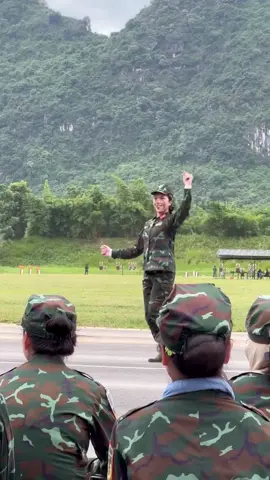 Phút giải lao trên thao trường TB4 xem mà cuốn quá #songtrongquanngu  #a80 