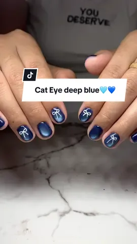 Cakepp bgt cat eye biru inihh.. wajib beli lebih dari 1 pokoknya!! 😍 #nailgelpolish #kukucantik #nailart #cateye #cateyenails #fypp 