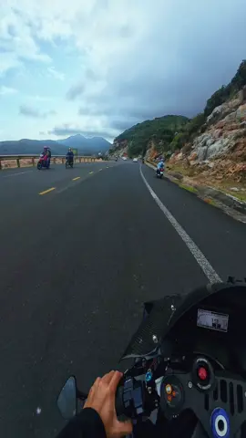 🏍️ 💨💨😤 #yamahar1 #mt09gen4 #superbike #moto #fyp #agvpistagprr #bikeboy #viral #xuhuong 
