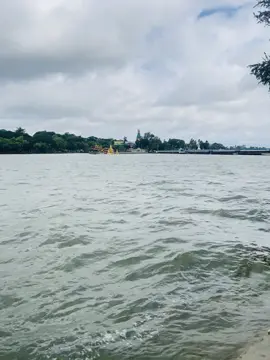 အခုအချိန်ကတော့မိတ္ထီလာမြို့ရဲ့အထင်ကရဖြစ်တဲ့ရေကန်ကြီးကရေတတ်ချိန်ဖြစ်နေပြီဆိုတော့အရမ်းလှပါတယ်#မြင်ပါများပီးချစ်ကျွမ်းဝင်အောင်လို့🤒🖤 #မိတ္ထီလာမြို့ #မိတ္ထီလာကန် #ချစ်ရင်အသဲပေး💖 