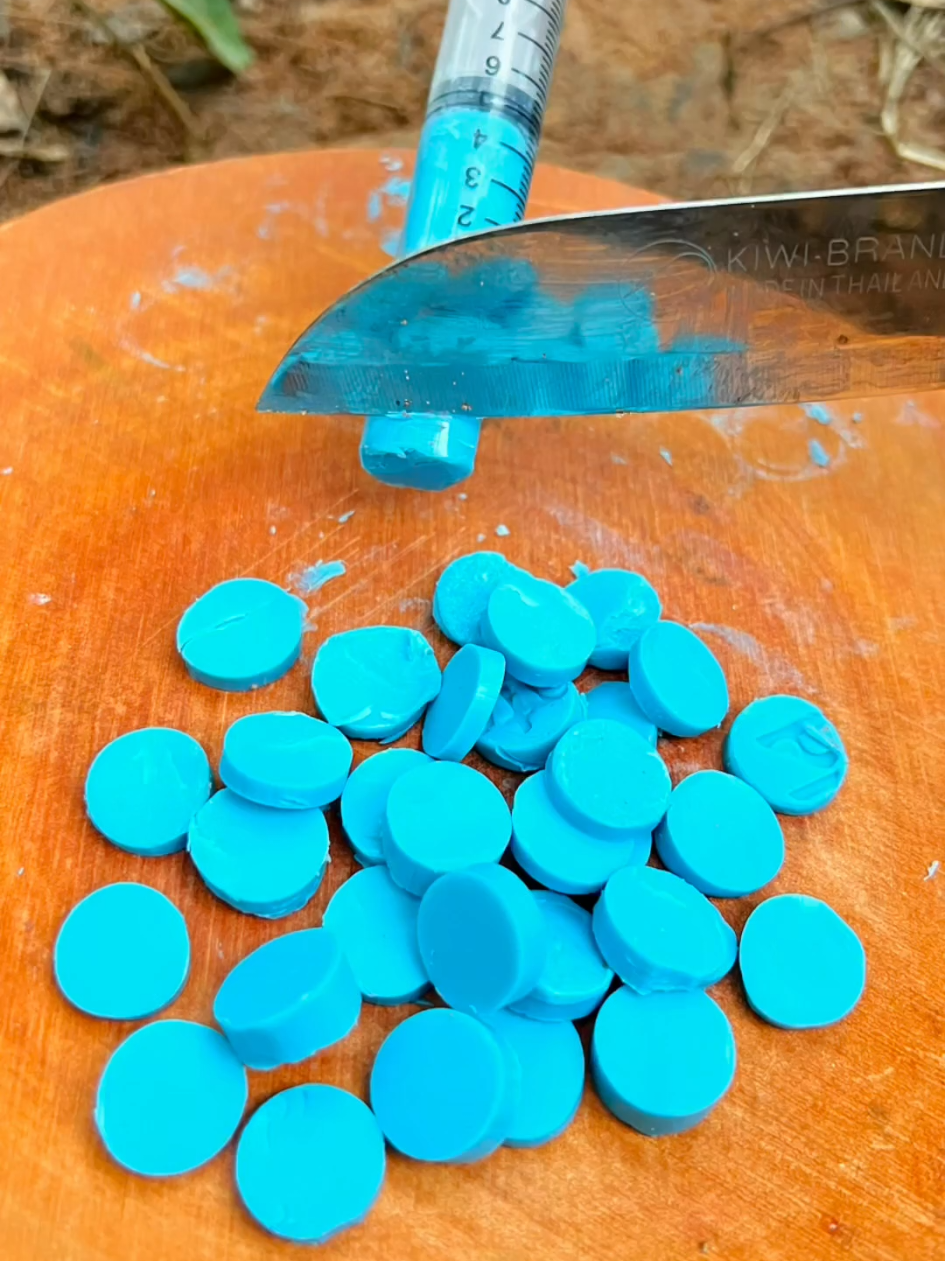 Survival saving water in forest #bushcraft #camping #Outdoors #ideas 