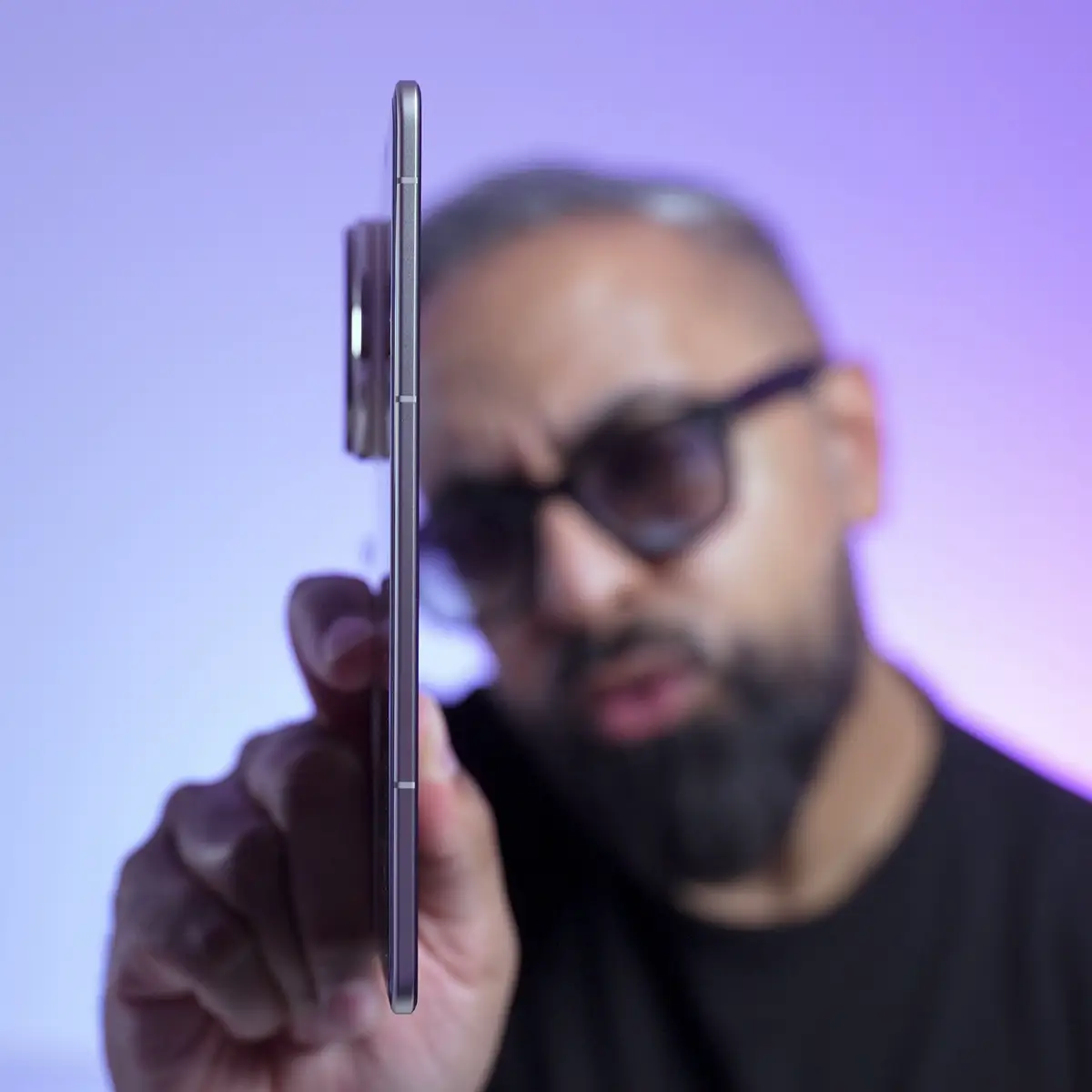 Honor Magic V5 First Look 👀 Just 4.1mm thin (Open) and 8.8mm thin (Closed) 🤯 Full Video Coming Soon 😎 #HonorMagicV5 #Honor #HonorPartner #TechTok #fyp #supersaf 