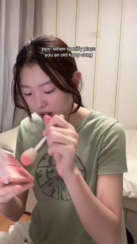 #grwm while singing old kpop songs #fyp #kpop #singing #music 