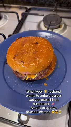 Making Traditional 🇺🇸 American Quarter Pounder 🍔 for my Hubby 👷‍♂️The Kate’s Way 👩‍🍳 #fyp #burger #katesway #americanburger #britishfood #americanfood #usa #viral #bluecollar #husband #wife 