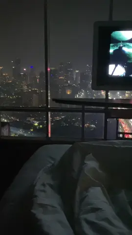 cobain hotel dengan best city night view di Jakarta, jangan lupa minta view scbd 👌🏻 #cityview #hotelrecommendation  #scbd 