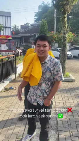 kkn kalau ga cinlok ya ketemu kades hoho #fyp #viral #mohngalahsekarang #kadesviral #kadesmuda #kkn #kkn2025 