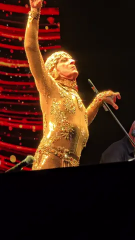 UMA LENDA VIVA! Ney Matogrosso emocionou São Paulo com esse show histórico! ✨ #neymatogrosso #Famosos #PraVocê #fyy #ShowAoVivo #SP #FypBrasil #Cultura