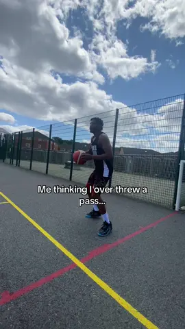 We all have that friend💨🏀#basketball #viral #blowthisup #hooper #explore #NBA #4upage #relatable 