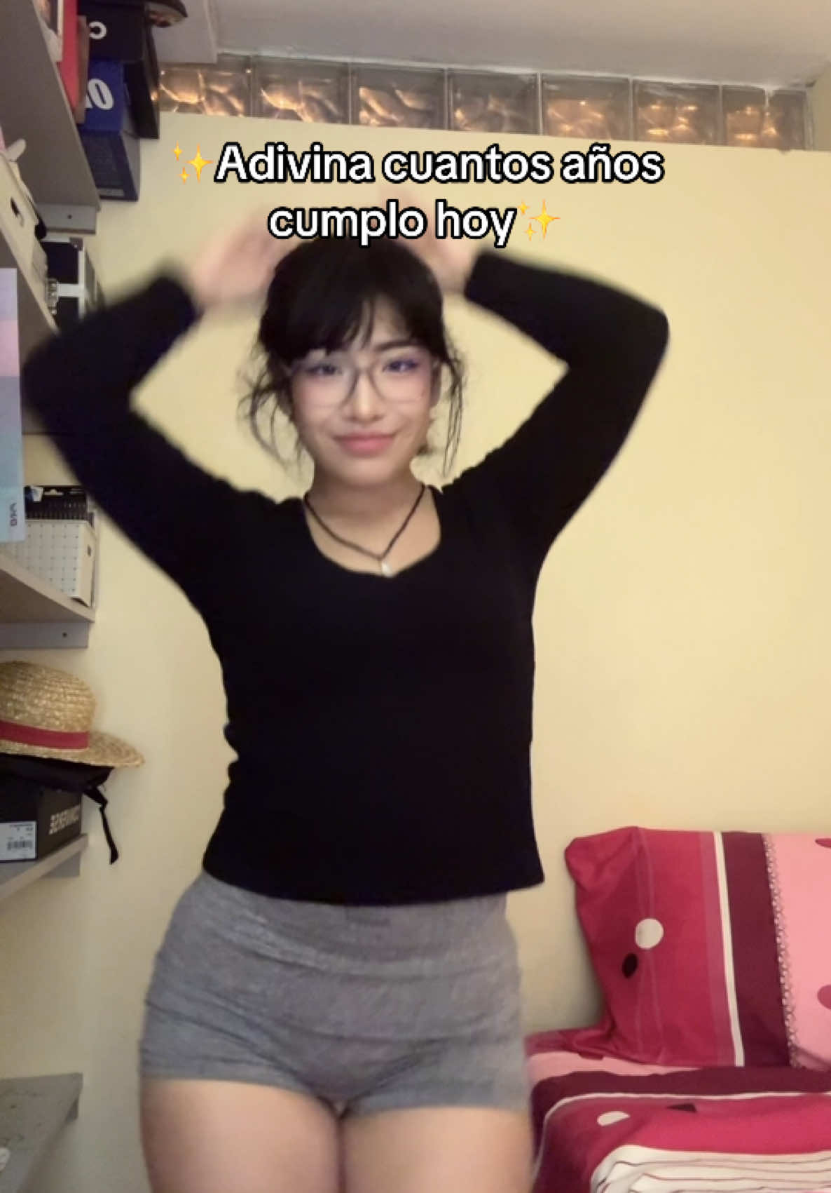 Al que adivina le regalo una rosita 🙂‍↕️🤚