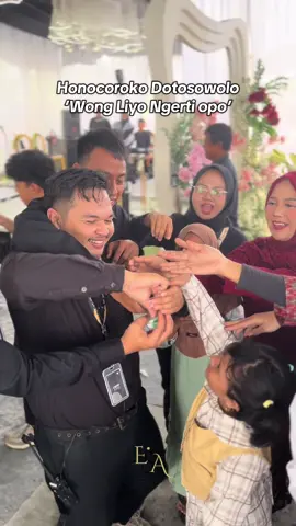 Yg sudah boleh pulang 🥳🥰 #weddingtiktok #eventorganizer #weddingbojonegoro #weddingorganizerbojonegoro #bojonegoro #weddingtuban #weddingplanner #eventplanner #weddingorganizersurabaya #fypシ゚ #beranda #weddingorganizer #foryoupageofficiall #foryou #like #foryoupage #sinarengan 