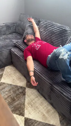 Super comfy #Tatcha #oviosfurniture #boneless #couchtok 