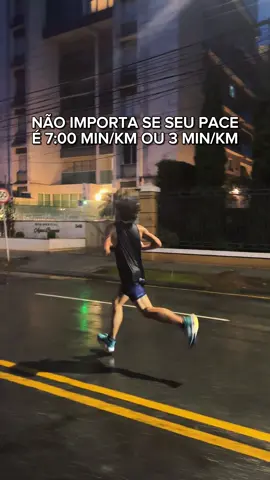 Ser atleta é sobre propósito. É sobre levantar da cama nos dias difíceis, sobre insistir quando o corpo pede pra parar, e sobre sorrir ao cruzar uma linha de chegada. E entender que cada passo, carrega uma história. Quem corre por amor inspira e a maior vitória de um atleta é tocar vidas, mesmo sem perceber. Se gostou, compartilhe nos stories e siga a conta! PATROCINADORES: @rendicolla.moveleiro @rendicolla.artesanato @elephantsportsbr @zarinasportwear @martins_supermercados @acfarmamartins @empsissistemas Prado contabilidade