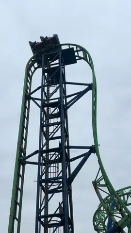 🚨WHO WOULD ACTUALLY GO ON THESE RIDES DOWN AT SEASIDE❓🎢🙋‍♂️ #krautmankicking #seasideheights #boardwalk #rides #rollercoastertiktok #headache #oceanlife #summer2025 #scary #viral #fyp #whowould #bravery 