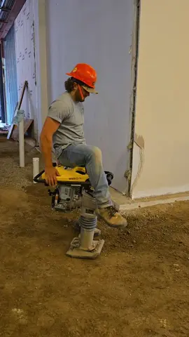 That's not how you use that tool.  #fyp #bluecollar #construction 