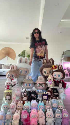 #popmart #popmartglobal #labubuthemonsters #labubu #labubuhaveaseat #labubumacarons #labububigintoenergy #zimomo #labubusecret #labubuduoduo #labubuchestnutcocoa @Pilar @Kel @POP MART OFFICIAL @POP MART @POPMART THAILAND 