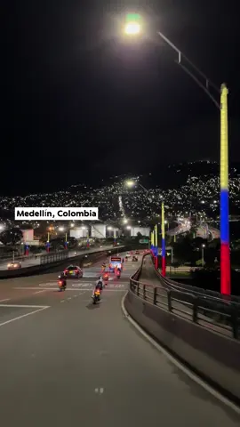 Puente de la Madre Laura, Medellín #MedellínEnElMapa #Medellín #Colombia #medallo 