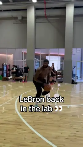 MY KING PLAYING TILL 50 😤🔥 #lebronjames #chrisbrickley #workout #basketball #lakers #shoutoutot 