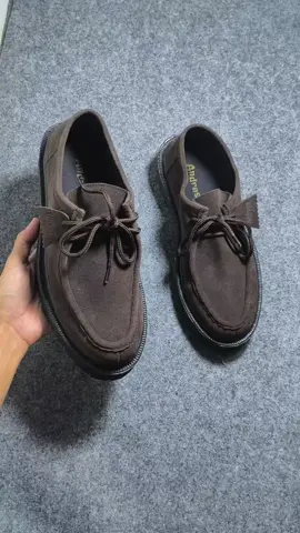 Sepatu pria low boost keren 