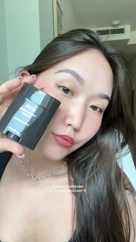 in my bag always🖤 love this quick sunstick protection bar for on-the-go sunscreen application!! such a light formula & makes my skin look so glowy ☀️ @Abib Cosmetics #sunscreen #sunstick #abib #abibsunscreenstick #quicksunstick #bodyglow #aloesunsicle #sunblock #spf #nowhitecast #dryskin #glassskin #amazon #primeday #kbeauty #koreanskincare #sunscreenovermakeup #fyp 