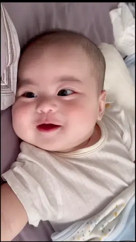 Đồ xinh ở phần trưng bày ạ🥰🥰🥰#babygirl #bedau #cutebabyvideo #thoitrangtreem #babytiktok #xuhuong#emxenhxiu003