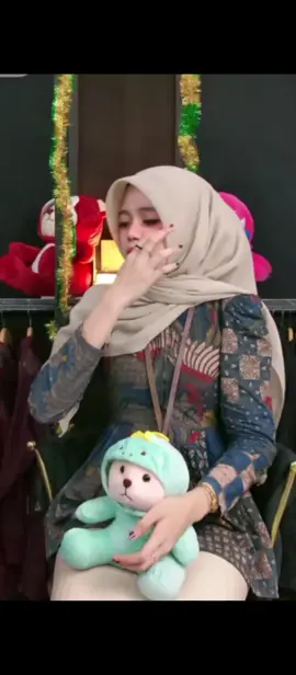 @RohmahNaa @Alisa Batik Solo #batikindonesia #alisabatiksolo #fypシ゚ #fyp #xyzbca #4u #fypage 