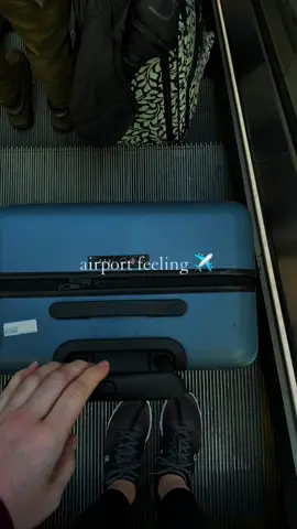 The excitement of travel days are unmatched #airportfeeling #traveldays #catchingflights 