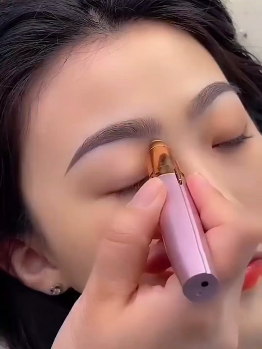 Simplify your eyebrow routine with BrowZap! Get this in your mail today!