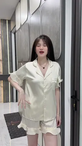 Quần áo ngủ