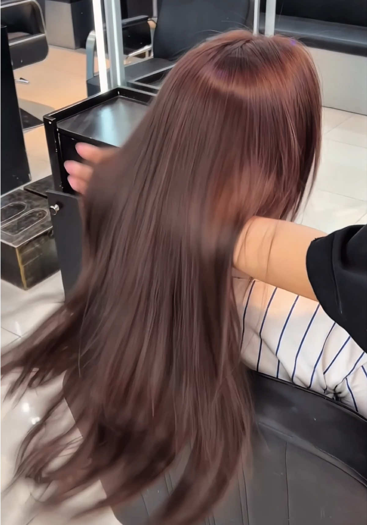 MOU gợi ý cho các nàng 1 tone nâu ra nắng lên màu cực xinhh 🥰 #mouhairsalon #maunhuomdep #LearnOnTikTok #foryou #fyp 