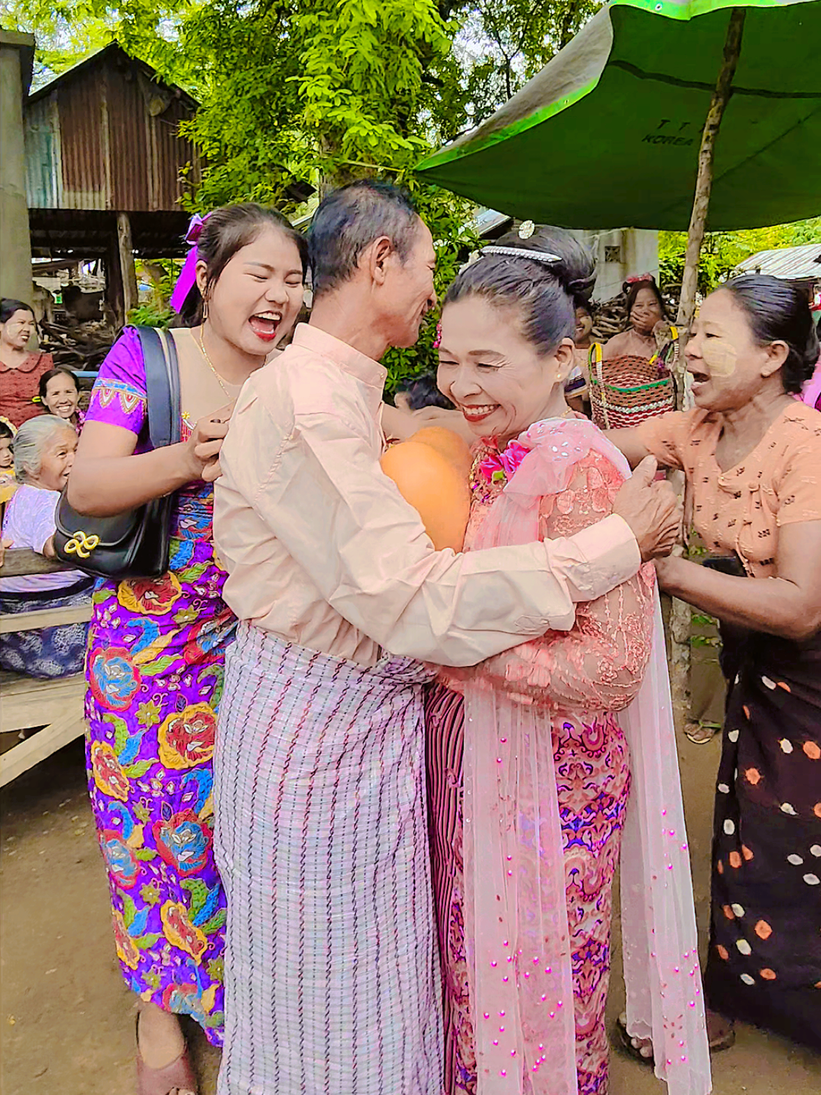 #ဆယ်ကျော်သက်ကအချစ်ဦးလေးငယ်ချစ်ဖော်ရေ #fypシ #suprise #နတ်မောက် 