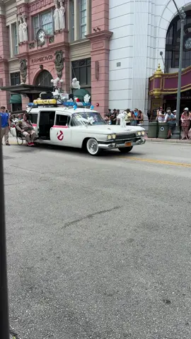 Ghostbusters Parade! #universalstudios #ghostbusters #parade 👻 