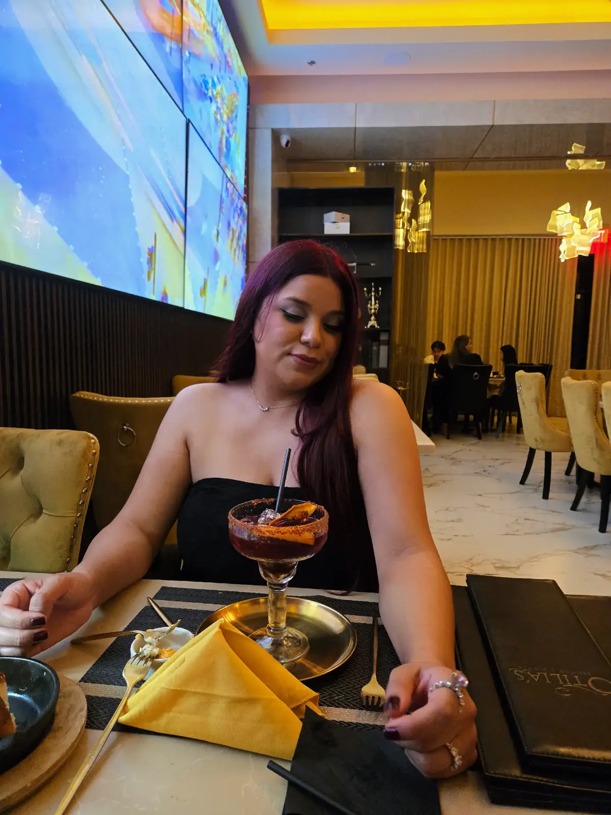 #IvonnyBonita 