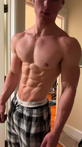 In Middle School I Wanted Muscles So Badly That I Would Excuse Myself From Class To Do Pushups In The Bathroom #gym #gymmotivation #fyp 