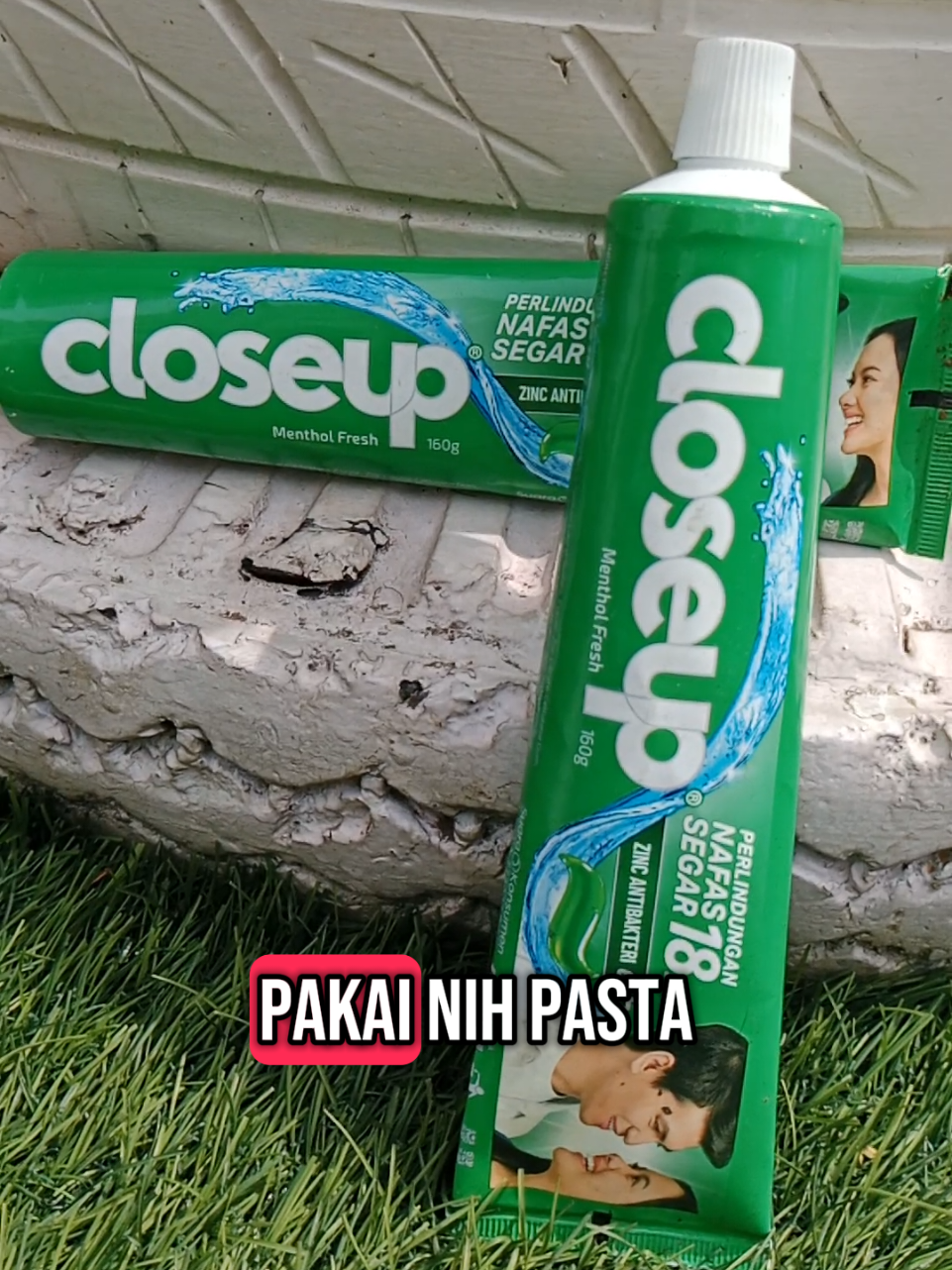 mau pede ketemu banyak orang pake ni pasta gigi closeup ya, lagi ada promo buy 1 get 1 cuma 35 rb aja loh#wibgajian #satukontentiaphari #pastagigiviral #closeup #pastagigicloseup 