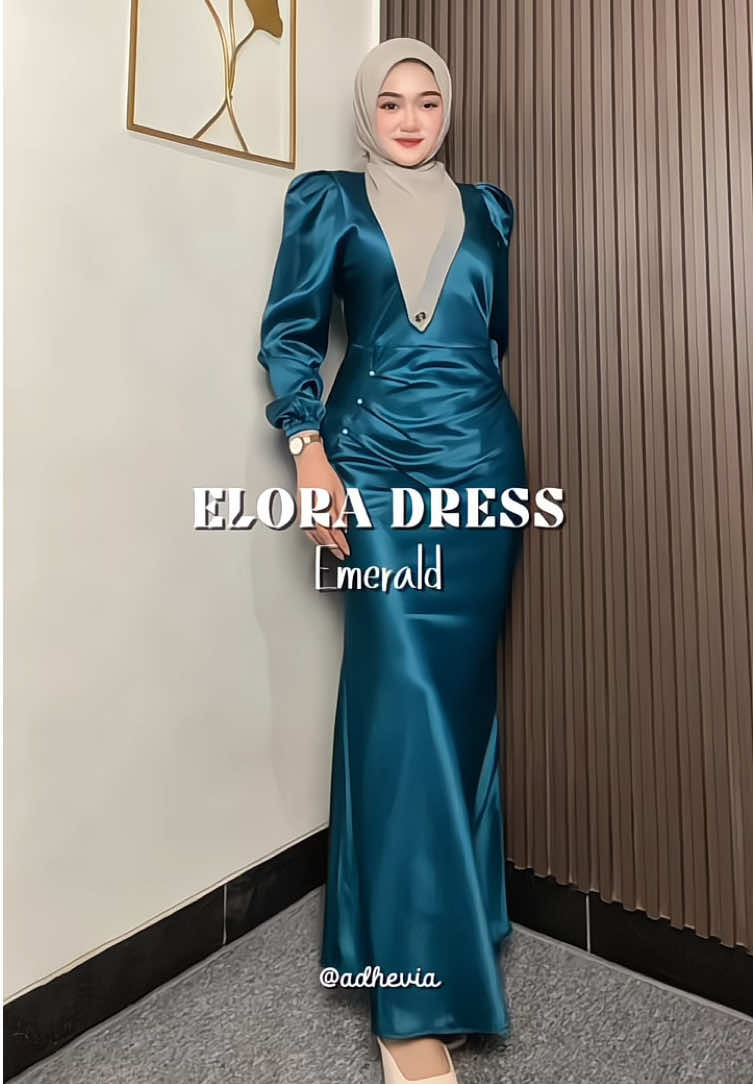 aw cantiknya warna emerald🥺✨ another dress satin buat kondangan, bridesmaid, lebaran dll  @SAYCLO FASHION NEW  #dresssatin #dresskondangan #dressbridesmaid #bajulebaran #rekomendasidress #bajukondangan 