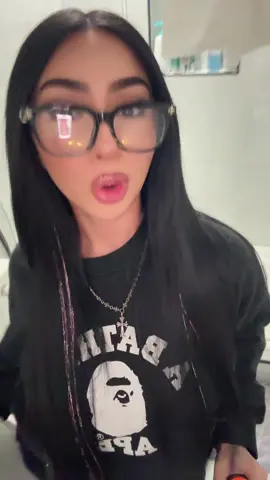 dame un GRRRRRR🦁😼😭 #fypシ #fyp #glasses #dameungrr #lateshabby