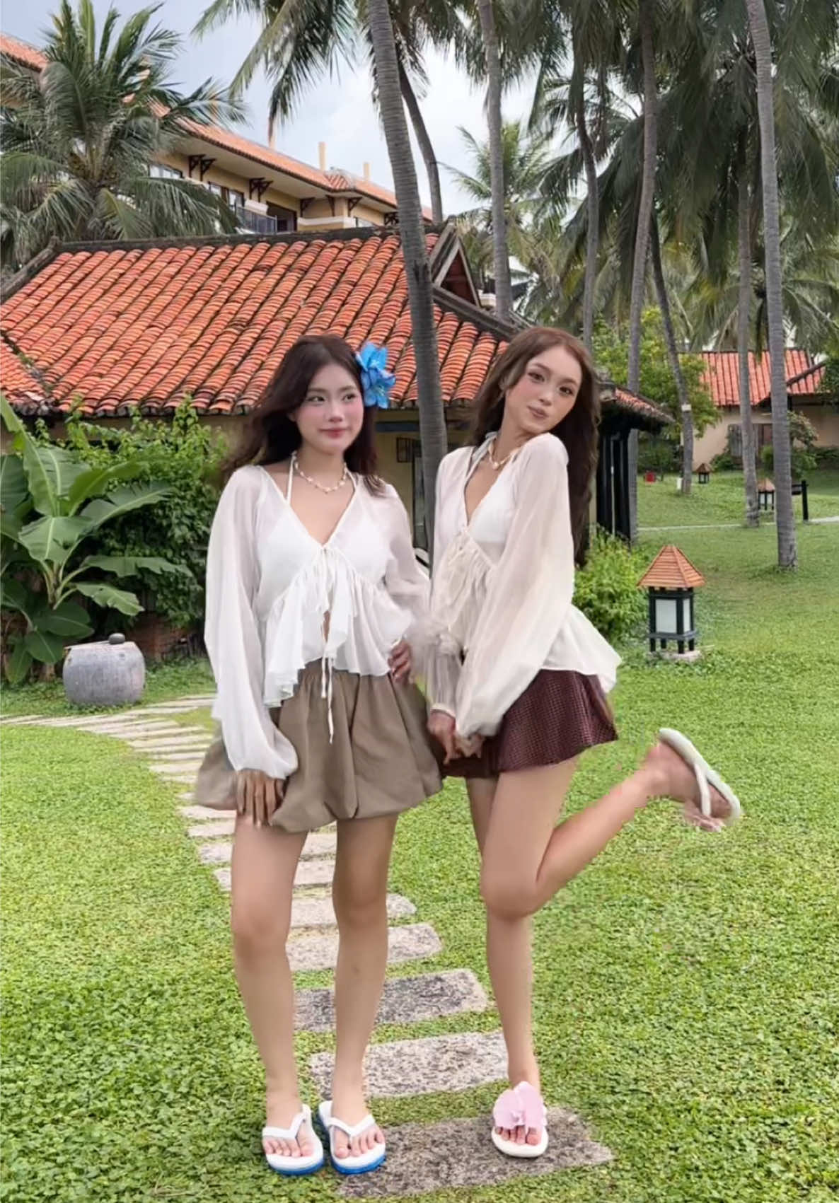Rủ nhỏ bạn thân quay trend này lìn thoai #Summer #beachoutfit #xuhuong #wepretty   