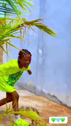 @Roseline Layo officiel 