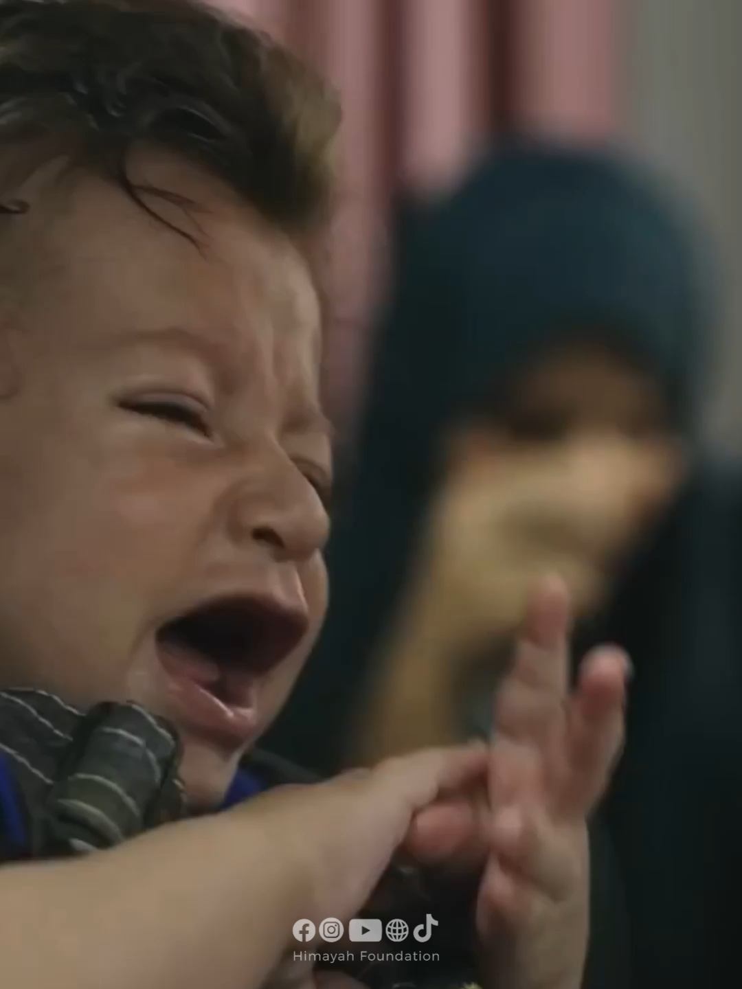 PEDULI YATIM PALESTINA Biro Statistik Pusat Palestina menyatakan, Gaza sedang mengalami krisis anak yatim terbesar dalam sejarah modern, dengan puluhan ribu anak kehilangan orang tua mereka karena serangan Israel yang sedang berlangsung. Dalam pernyataan yang dikeluarkan menjelang Hari Anak Palestina, yang diperingati 5 April, biro tersebut melaporkan 39.384 anak di Gaza telah kehilangan salah satu atau kedua orang tua sejak agresi militer Isr4el pada bulan Oktober 2023. Di antara mereka, sekitar 17.000 anak telah ditinggalkan tanpa kedua orang tua, menghadapi hidup tanpa dukungan atau perawatan. Jangan biarkan anak-anak yatim Gaza, Palestina kehilangan masa kecil mereka. Mari Bahagiakan mereka dengan mendukung program Peduli Yatim Palestina. 💳 BSI 7158 759 777 💳 Mandiri 1670007703639 a/n Yayasan Himayah Dakwah Alislamiyah (sertakan kode transfer 330 di tiga digit terakhir, contoh: 1.000.330) 📲 Konfirmasi donasi : https://wa.me/628111775411 (Admin Himayah) =====●●●===== 🏢 Yayasan Himayah Dakwah Al-Islamiyah. 🏡 Alamat : Jl. H. Gemin no. 87, RT. 04/RW. 02, Jatikramat, Jatiasih, Kota Bekasi 17421. 📳 Follow Us : https://linktr.ee/himayahfoundation #gaza #peduligaza #inspirasi