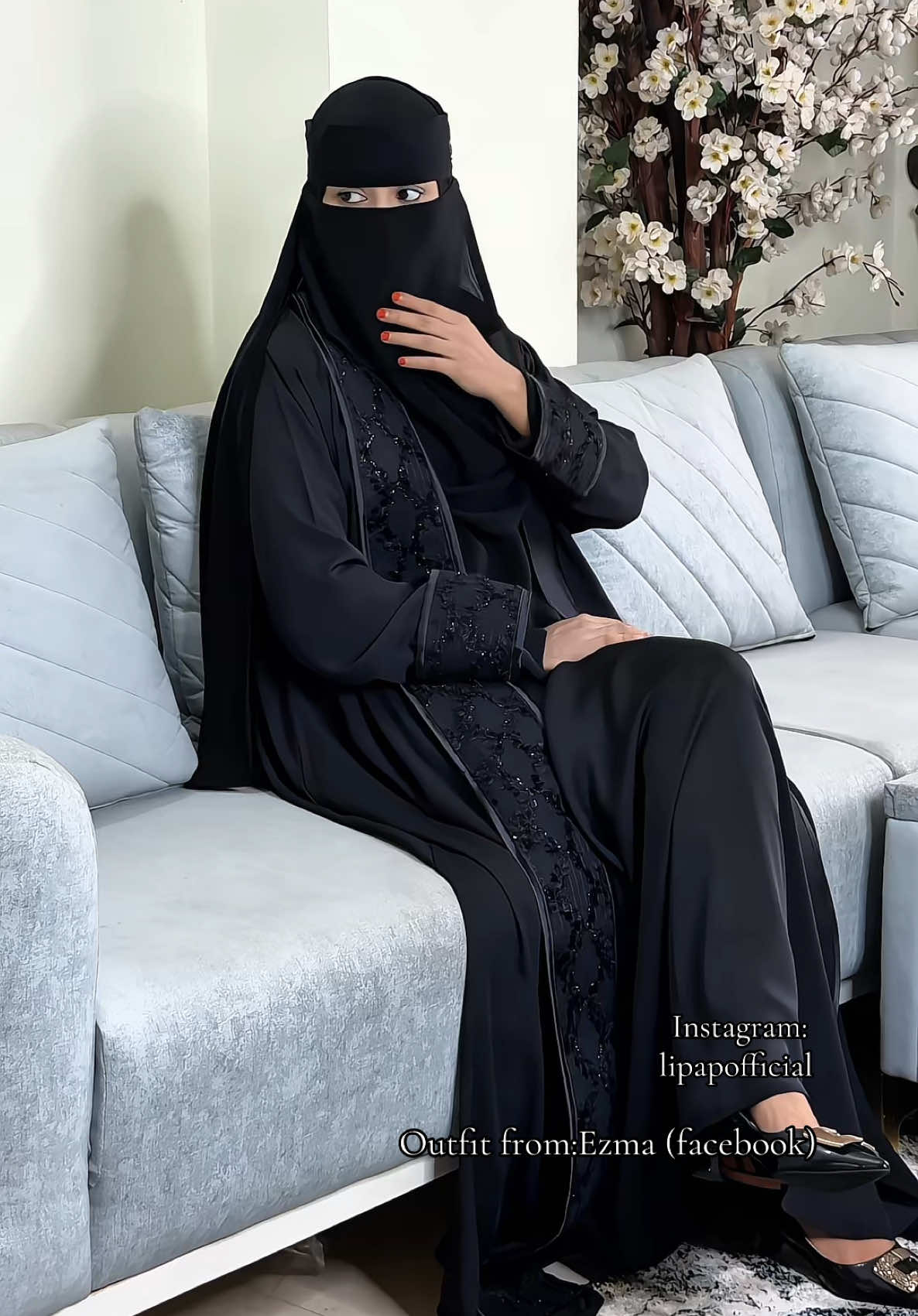Niqab and abaya from:Ezma (facebook)📨