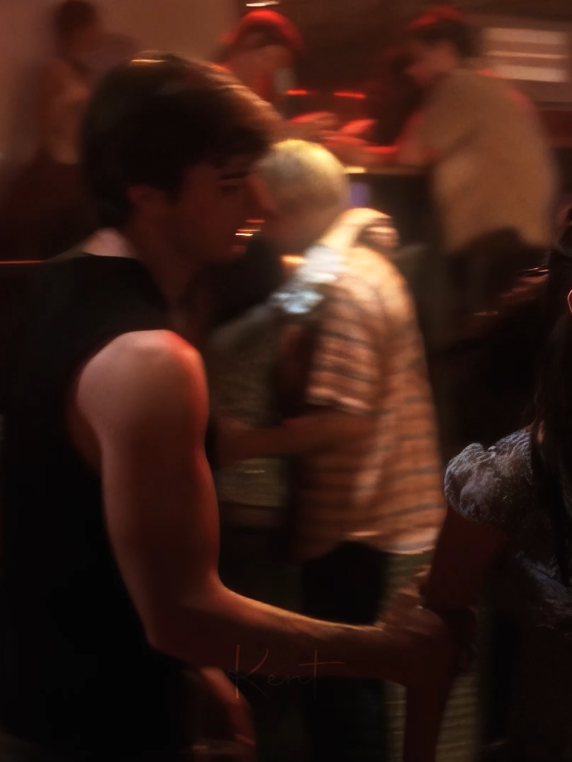nah nah ( cc in bio) #clarkkent #clarkkentedit #clarkkentsmallville #tomwelling #tomwellingedit #tomwellingsmallville #smallville #smallvilleedit #viral #fyp #blowthisup #foryou #foryoupage #blowup #goviral