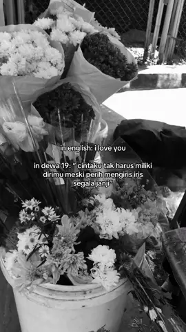 dewa, cintanya masih milik masalalunya
