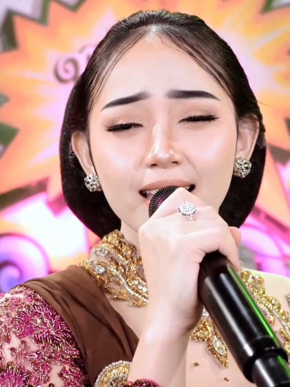 SILVY KUMALASARI - WES OLEH GANTI #silvykumalasari #wesolehganti #musik #fyp 