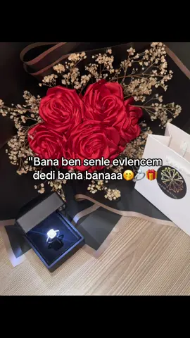 Sipariş: MEPARJEWELRYY (instagram)  #hediyeseti #evlenmeteklifi #bagetyüzük #yüzük #evlilik #çiçek #solmayangül #özelgünhediyesi #doğumgünühediyesi #süpriz #süprizkutusu #hediyekutusu 