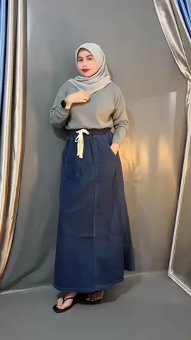 Ko bisa sih gak nyampe 100 ribuan?🤭#fyppppppppppppppppppppppp #ootdhijabstyle #rokjeans 