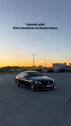 Yalnızlık iyidir. #w205amg #mercedes #34hu1986 #mercedesbenz #mercedesbenzamg 