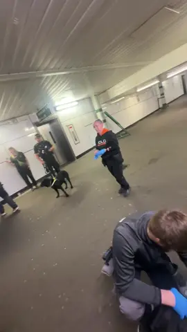 🚨 Major incident at Three bridges station earlier, police cars, ambulances and fire services on scene whilst Armed police and dog units carried out stop n searches ‼️  #policeraid #breakingnews #police #policeinvestigation #crime #alert #majorincident #crawley #westsussex 